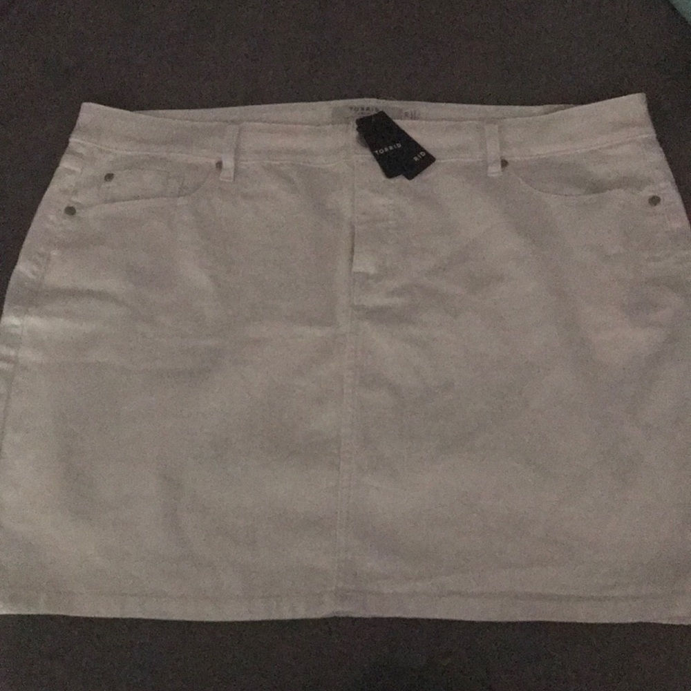White denim mini skirt